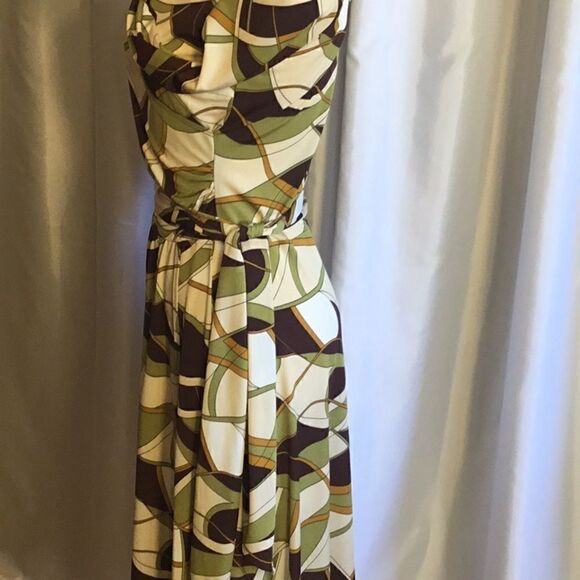 Wrap style dress with matching belt in size 4 by PANIZ geo pattern - Picture 7 of 14